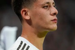 刘易斯：曼城青训的璀璨新星，21岁前出场100次的传奇之路